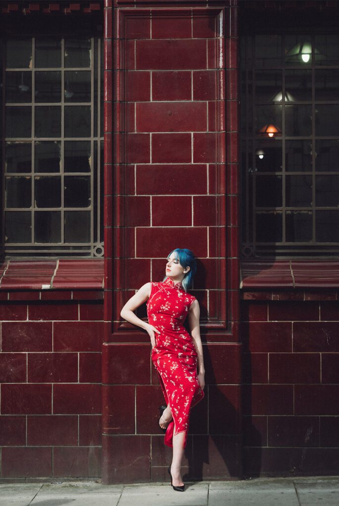 Our muse Alexandra wore a Chinese Dress (Qipao) with her eye catching blue hair.